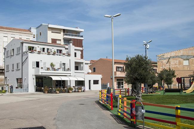Bassa Prua Bed & Breakfast Палау Екстериор снимка