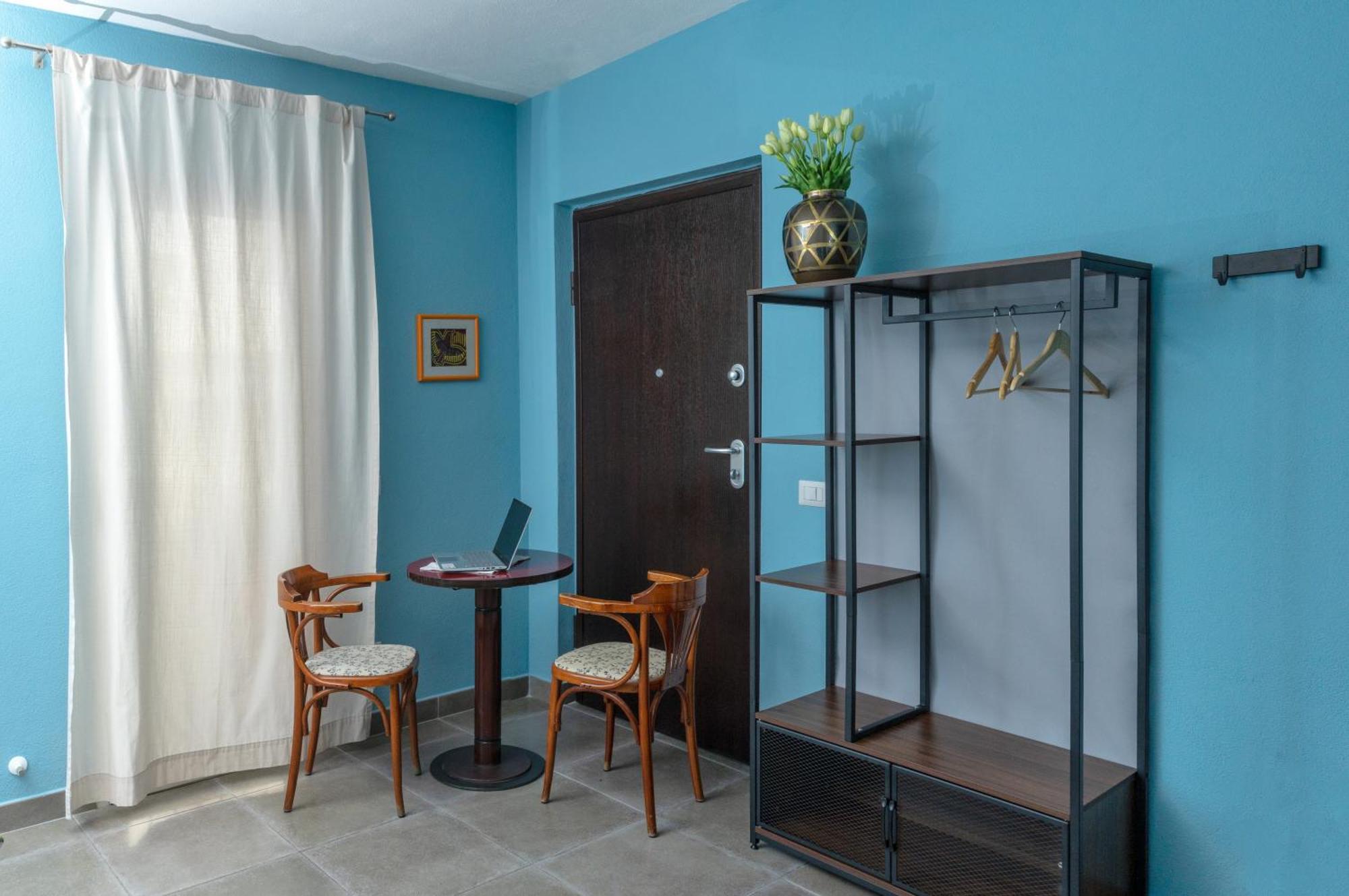 Bassa Prua Bed & Breakfast Палау Екстериор снимка